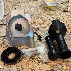 Yonanas Frozen Treat Maker